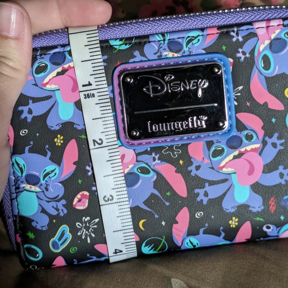 Loungefly Disney's Lilo and Stitch Stitch Alien Space Wallet - Picture 9 of 10